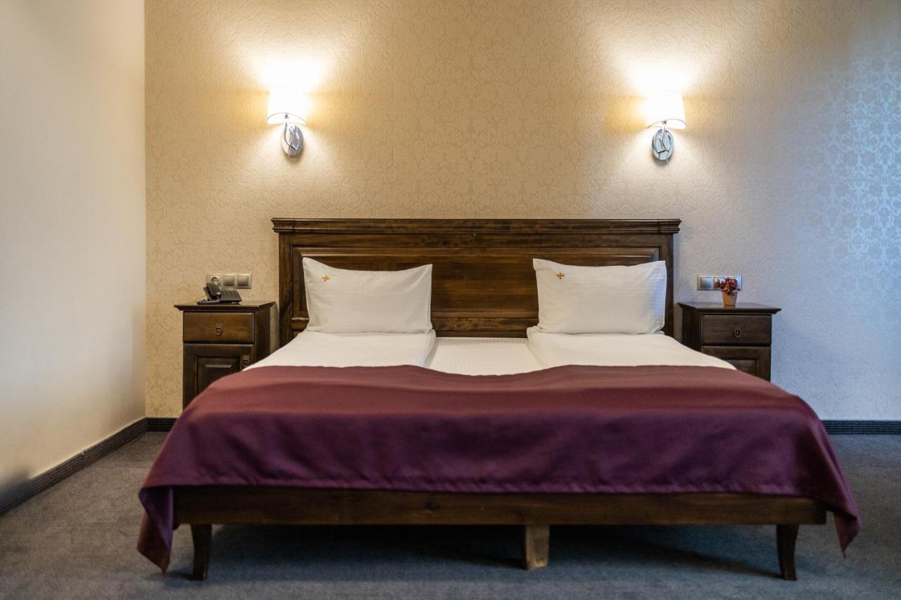 Pension Korona Sibiu Esterno foto