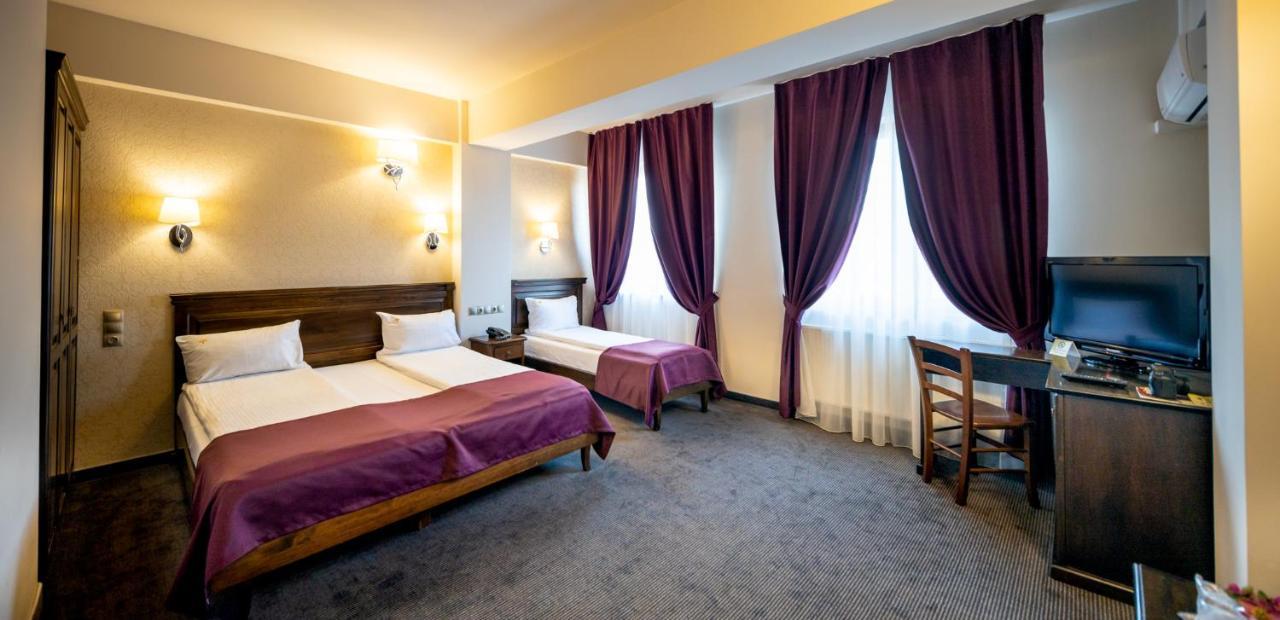 Pension Korona Sibiu Esterno foto
