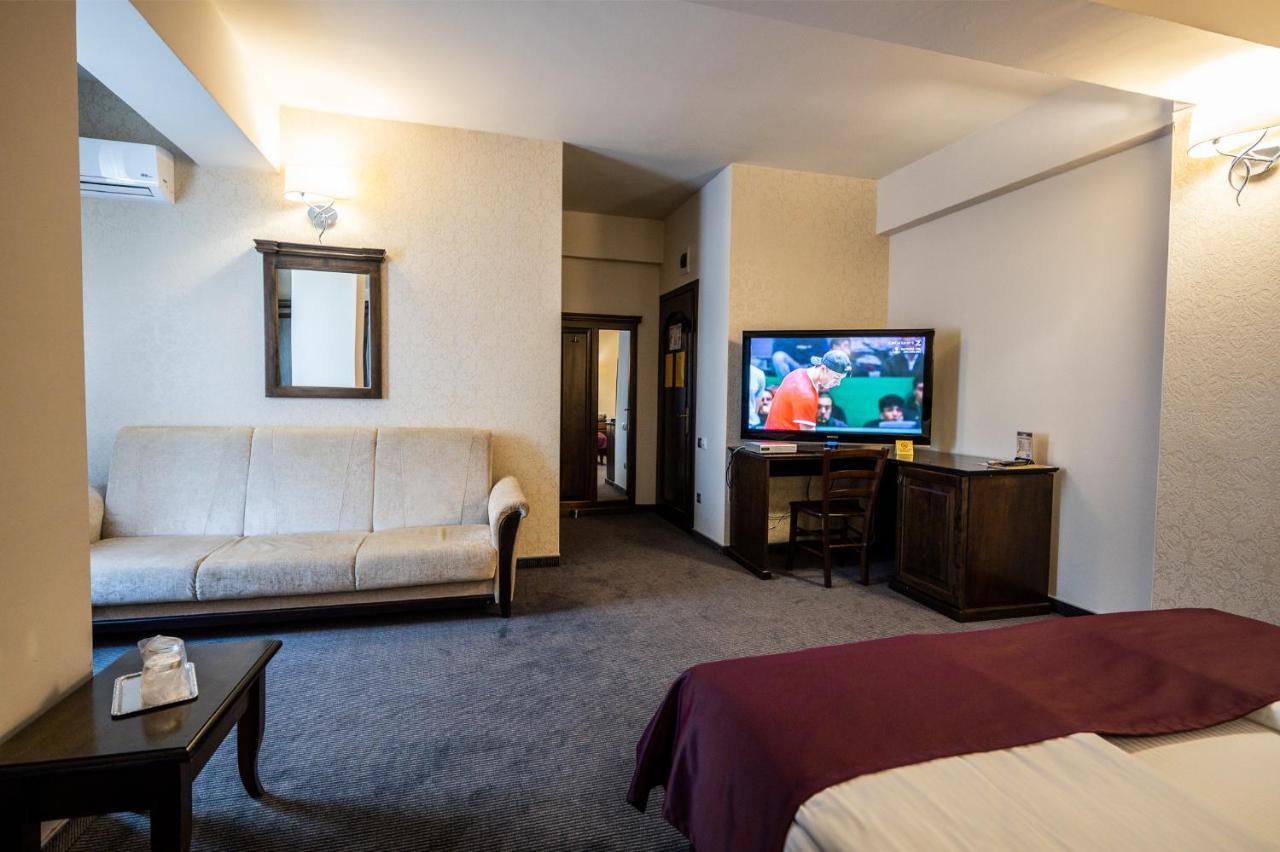 Pension Korona Sibiu Esterno foto