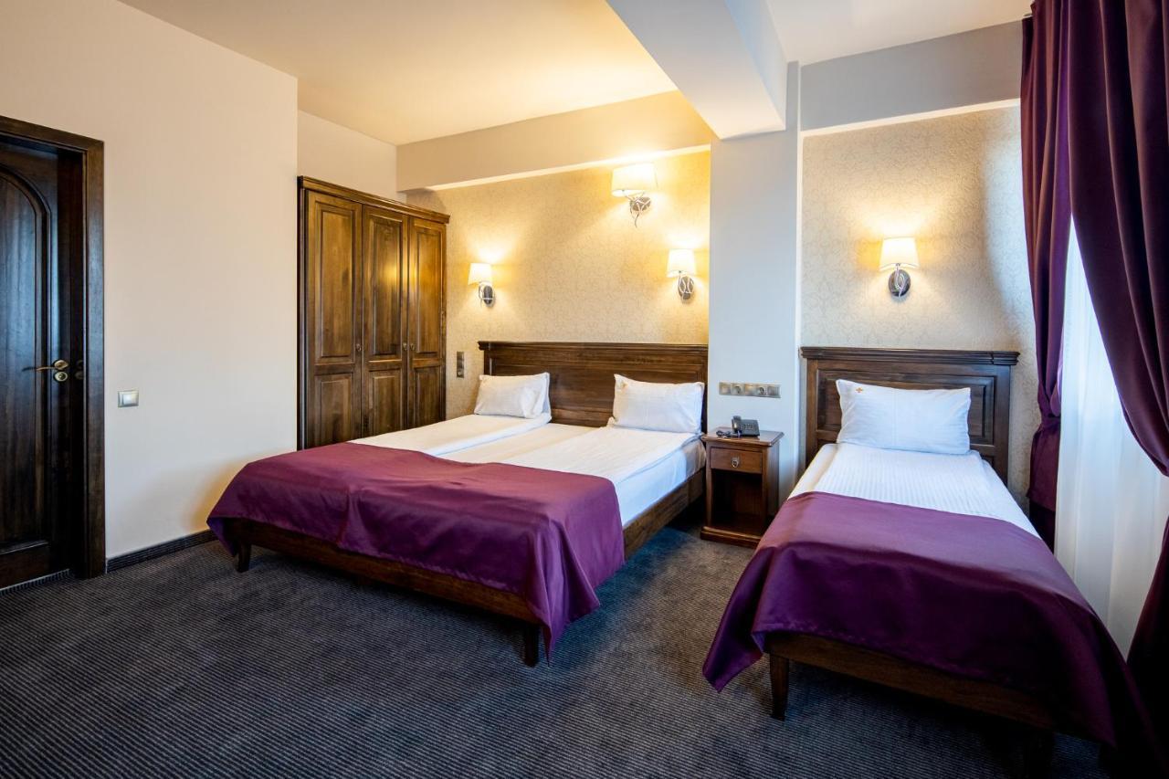 Pension Korona Sibiu Esterno foto